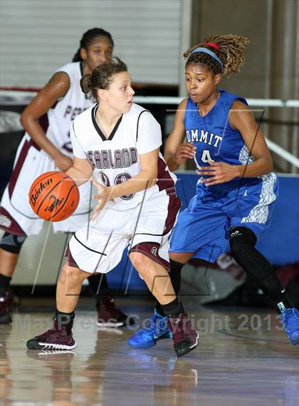 Thumbnail 2 in Mansfield Summit vs. Pearland (McDonald's Texas Invitational) photogallery.