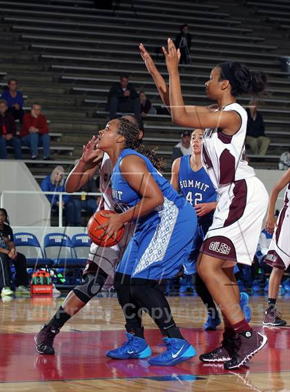 Thumbnail 2 in Mansfield Summit vs. Pearland (McDonald's Texas Invitational) photogallery.