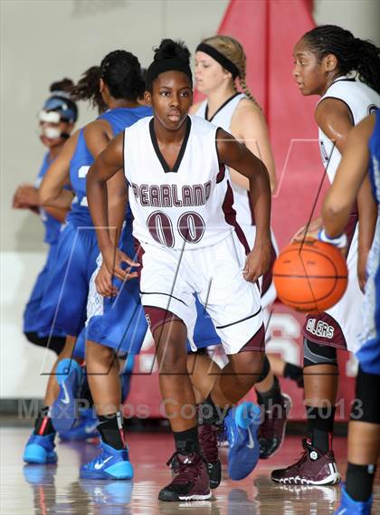 Thumbnail 2 in Mansfield Summit vs. Pearland (McDonald's Texas Invitational) photogallery.
