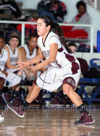 Thumbnail 2 in Mansfield Summit vs. Pearland (McDonald's Texas Invitational) photogallery.