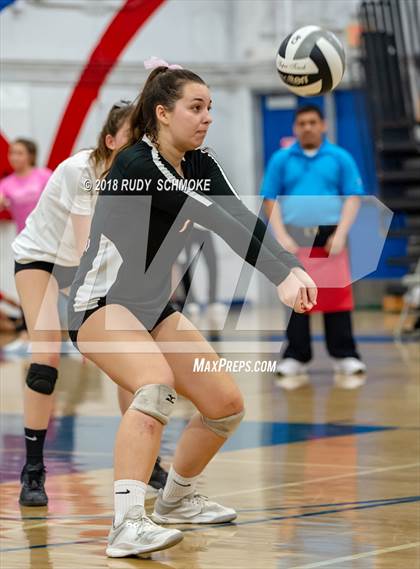 Thumbnail 2 in Steele Canyon vs. Classical Academy photogallery.