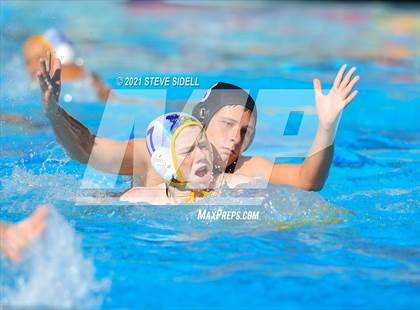 Thumbnail 1 in Grossmont @ La Jolla photogallery.