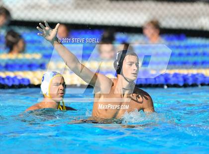 Thumbnail 1 in Grossmont @ La Jolla photogallery.