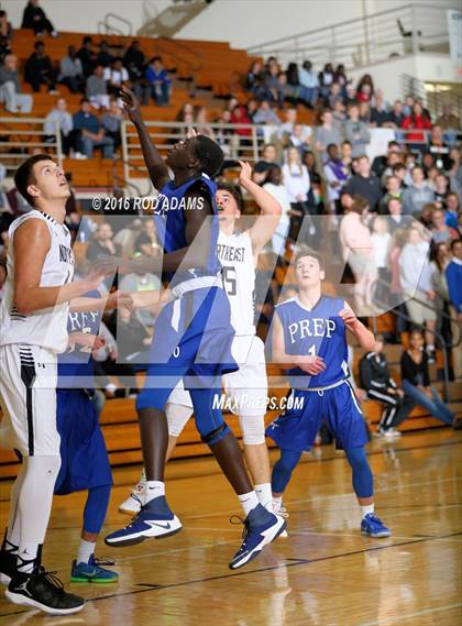 Thumbnail 1 in Lincoln Northeast vs. Creighton Prep photogallery.