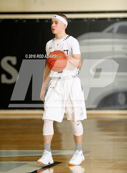 Thumbnail 1 in Lincoln Northeast vs. Creighton Prep photogallery.