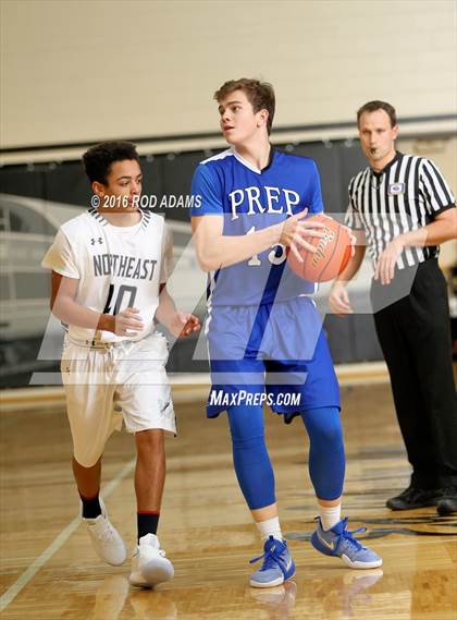 Thumbnail 3 in Lincoln Northeast vs. Creighton Prep photogallery.