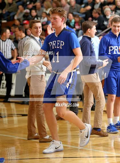Thumbnail 2 in Lincoln Northeast vs. Creighton Prep photogallery.