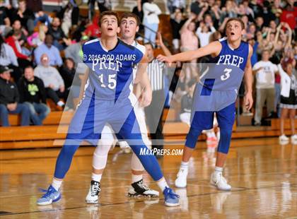 Thumbnail 3 in Lincoln Northeast vs. Creighton Prep photogallery.