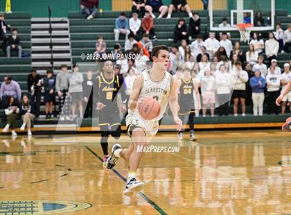 Thumbnail 3 in Clarkston vs. Adams (MHSAA D1 Regional Semifinal) photogallery.