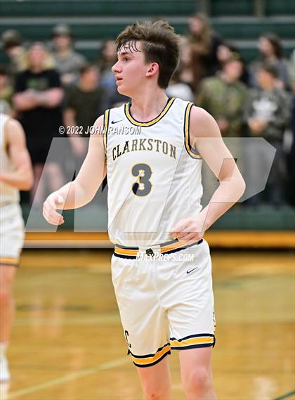 Thumbnail 2 in Clarkston vs. Adams (MHSAA D1 Regional Semifinal) photogallery.