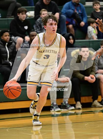 Thumbnail 3 in Clarkston vs. Adams (MHSAA D1 Regional Semifinal) photogallery.