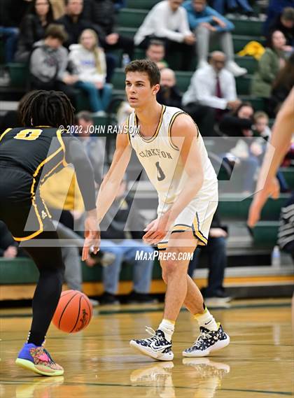 Thumbnail 3 in Clarkston vs. Adams (MHSAA D1 Regional Semifinal) photogallery.