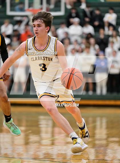 Thumbnail 3 in Clarkston vs. Adams (MHSAA D1 Regional Semifinal) photogallery.