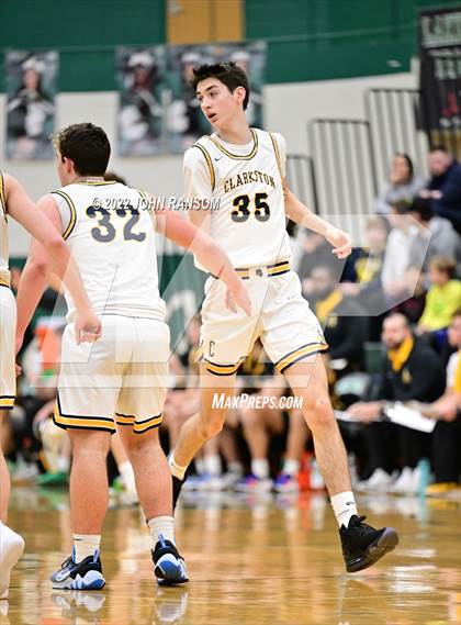 Thumbnail 3 in Clarkston vs. Adams (MHSAA D1 Regional Semifinal) photogallery.