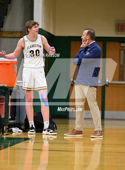 Thumbnail 2 in Clarkston vs. Adams (MHSAA D1 Regional Semifinal) photogallery.