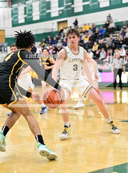 Thumbnail 1 in Clarkston vs. Adams (MHSAA D1 Regional Semifinal) photogallery.