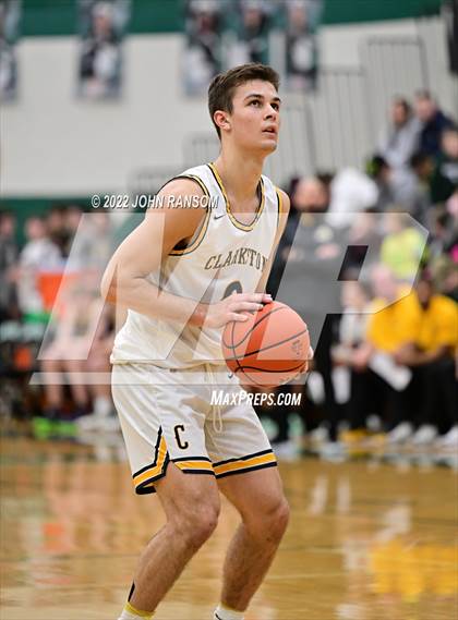 Thumbnail 2 in Clarkston vs. Adams (MHSAA D1 Regional Semifinal) photogallery.