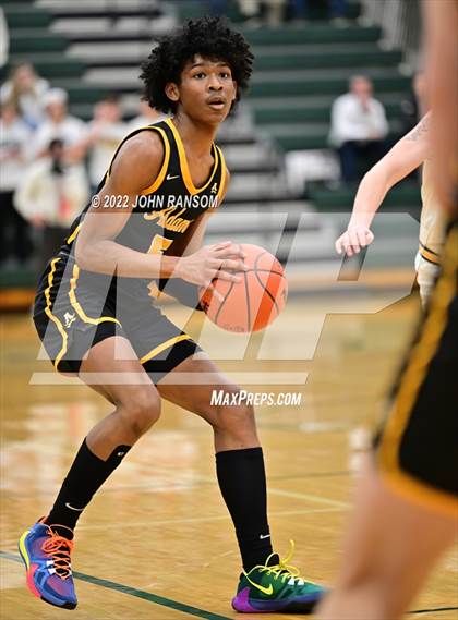 Thumbnail 3 in Clarkston vs. Adams (MHSAA D1 Regional Semifinal) photogallery.