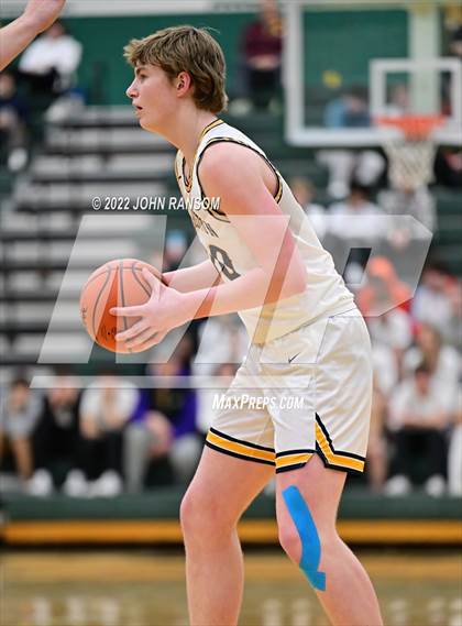 Thumbnail 3 in Clarkston vs. Adams (MHSAA D1 Regional Semifinal) photogallery.