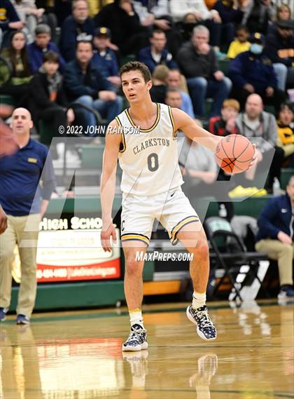 Thumbnail 3 in Clarkston vs. Adams (MHSAA D1 Regional Semifinal) photogallery.