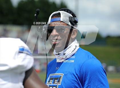 Thumbnail 2 in Trinity Christian @ Knoxville Catholic photogallery.