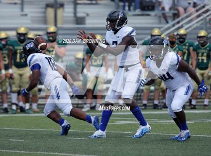 Thumbnail 2 in Trinity Christian @ Knoxville Catholic photogallery.