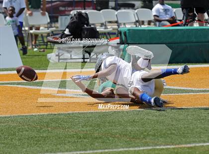 Thumbnail 2 in Trinity Christian @ Knoxville Catholic photogallery.