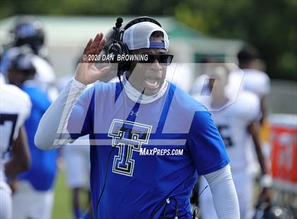 Thumbnail 3 in Trinity Christian @ Knoxville Catholic photogallery.