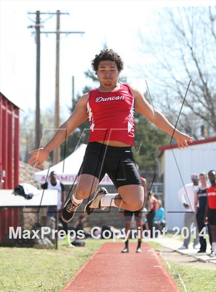 Thumbnail 1 in Southwest Oklahoma Invitational Track Meet  photogallery.