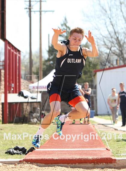 Thumbnail 3 in Southwest Oklahoma Invitational Track Meet  photogallery.