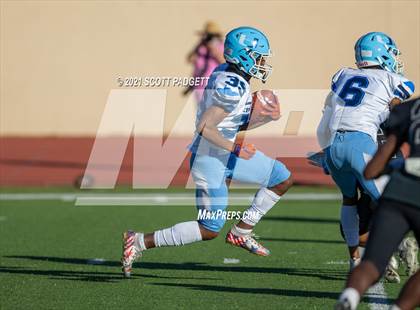 Thumbnail 2 in Patrick Henry vs. University City (CIF SDS D4 Championship) photogallery.