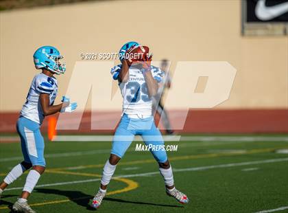 Thumbnail 2 in Patrick Henry vs. University City (CIF SDS D4 Championship) photogallery.