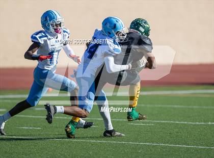 Thumbnail 2 in Patrick Henry vs. University City (CIF SDS D4 Championship) photogallery.