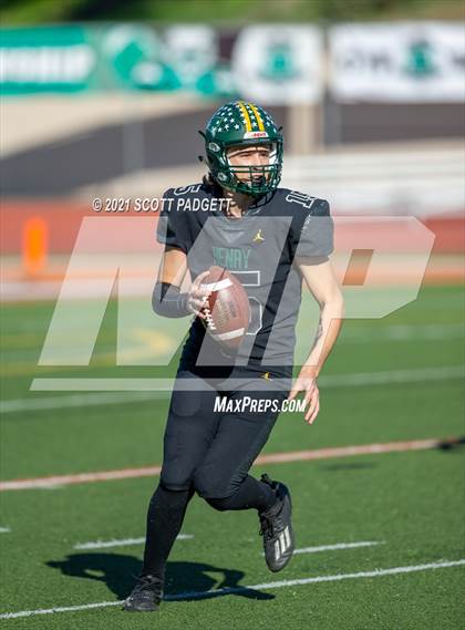 Thumbnail 3 in Patrick Henry vs. University City (CIF SDS D4 Championship) photogallery.