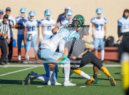 Thumbnail 3 in Patrick Henry vs. University City (CIF SDS D4 Championship) photogallery.