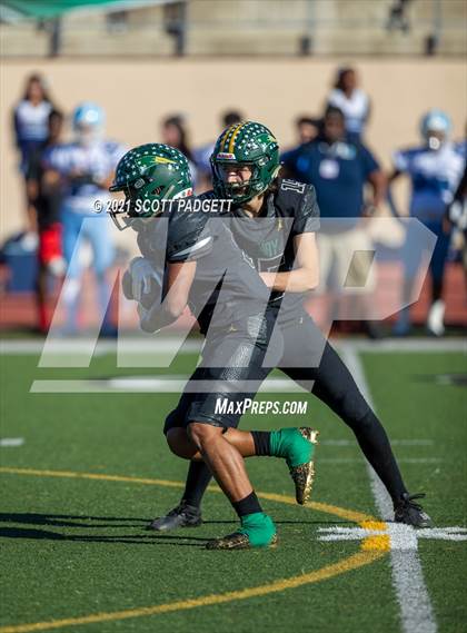 Thumbnail 2 in Patrick Henry vs. University City (CIF SDS D4 Championship) photogallery.
