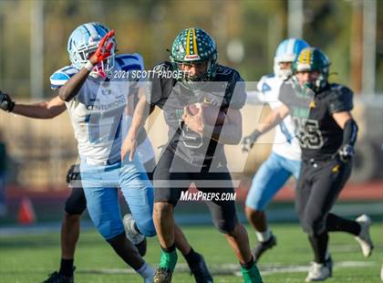 Thumbnail 2 in Patrick Henry vs. University City (CIF SDS D4 Championship) photogallery.