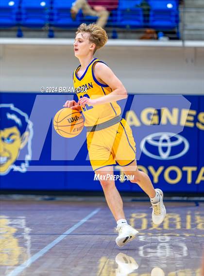 Thumbnail 2 in Sheridan vs Bergman (Lendel Thomas Classic) photogallery.