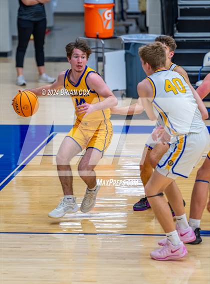 Thumbnail 2 in Sheridan vs Bergman (Lendel Thomas Classic) photogallery.