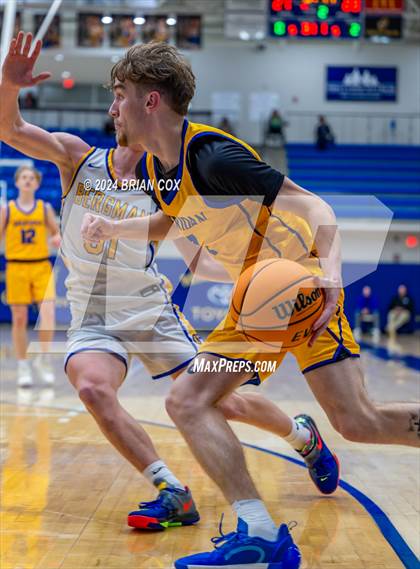 Thumbnail 3 in Sheridan vs Bergman (Lendel Thomas Classic) photogallery.