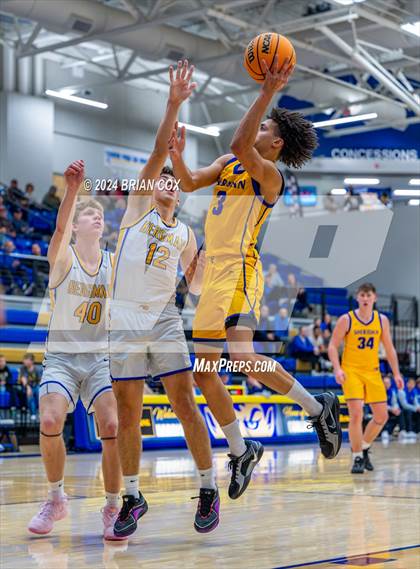 Thumbnail 1 in Sheridan vs Bergman (Lendel Thomas Classic) photogallery.