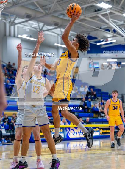 Thumbnail 3 in Sheridan vs Bergman (Lendel Thomas Classic) photogallery.
