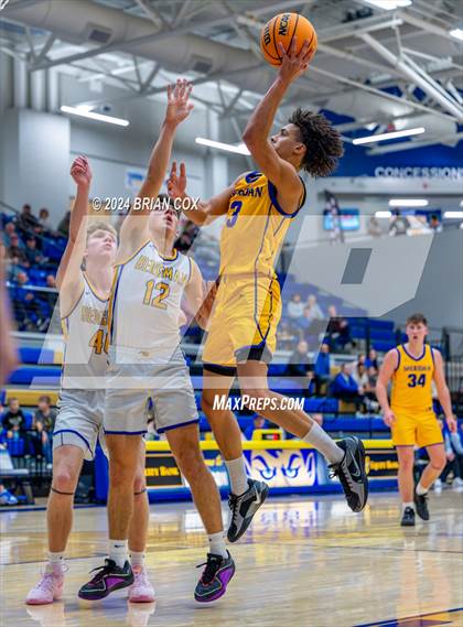 Thumbnail 2 in Sheridan vs Bergman (Lendel Thomas Classic) photogallery.