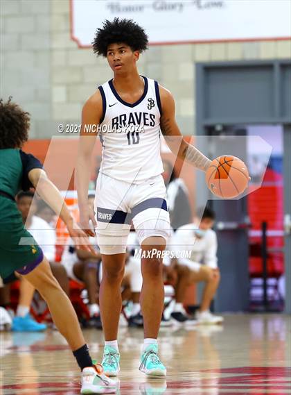 Thumbnail 1 in St. John Bosco vs. Long Beach Poly (Mater Dei Extravaganza) photogallery.