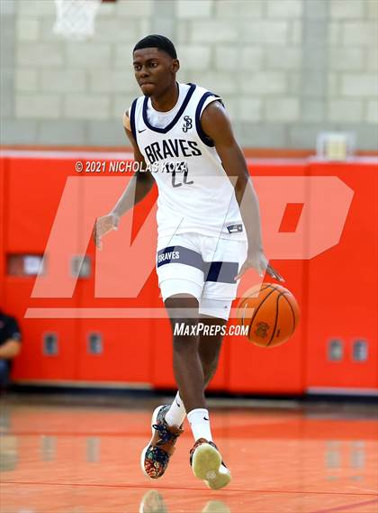 Thumbnail 3 in St. John Bosco vs. Long Beach Poly (Mater Dei Extravaganza) photogallery.