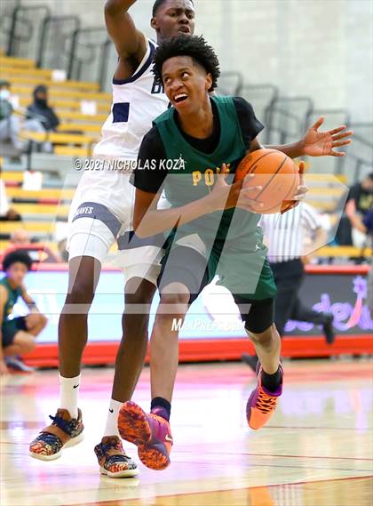 Thumbnail 1 in St. John Bosco vs. Long Beach Poly (Mater Dei Extravaganza) photogallery.