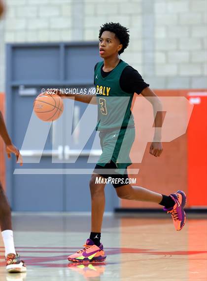 Thumbnail 1 in St. John Bosco vs. Long Beach Poly (Mater Dei Extravaganza) photogallery.