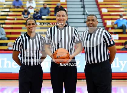 Thumbnail 2 in St. John Bosco vs. Long Beach Poly (Mater Dei Extravaganza) photogallery.