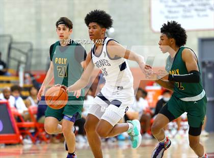 Thumbnail 2 in St. John Bosco vs. Long Beach Poly (Mater Dei Extravaganza) photogallery.