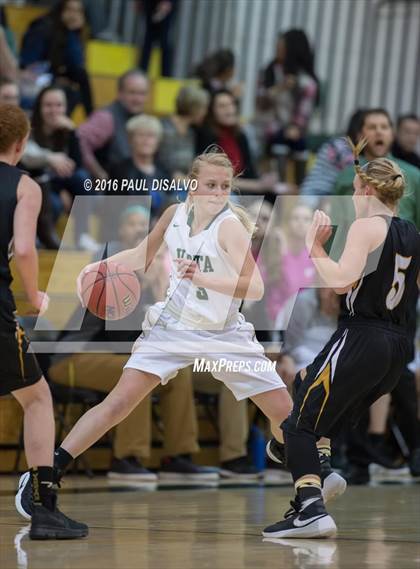 Thumbnail 3 in Mountain Vista vs. Arapahoe photogallery.